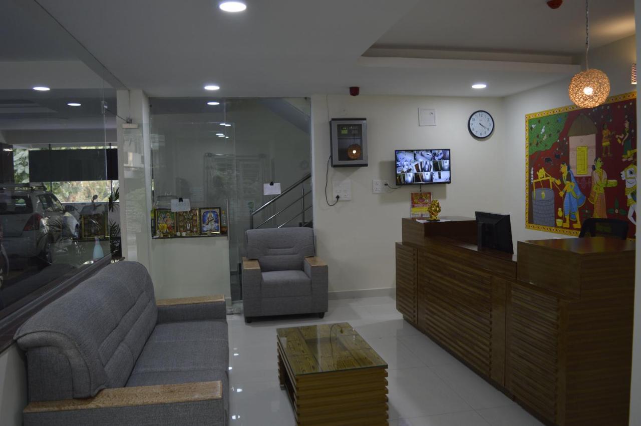 Hotel Virat Inn Hyderabad Exterior photo